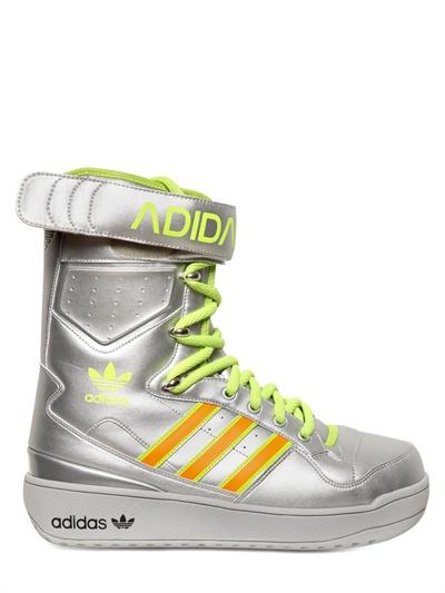 Foto adidas by jeremy scott metallic snow boots