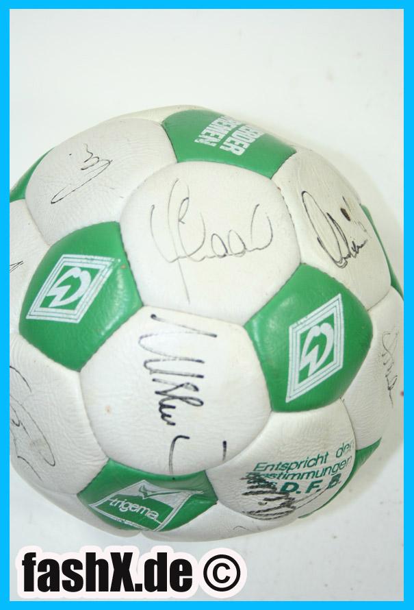 Foto Werder Bremen futbol manual signatura Trigema 1984