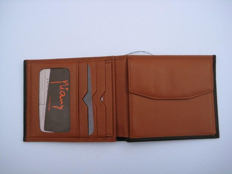Foto 


Billetero pielnoble con monedero, 6 tarjetas mc 340 marron/cuero

