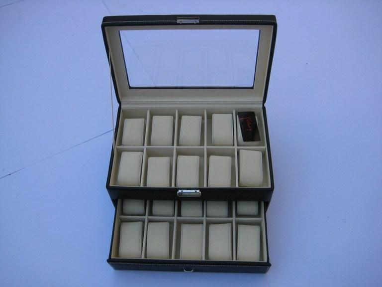 Foto 


Caja para 20 relojes just leather b204jlne negro

