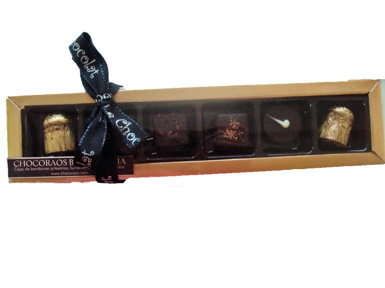 Foto 

Caja de 6 bombones


