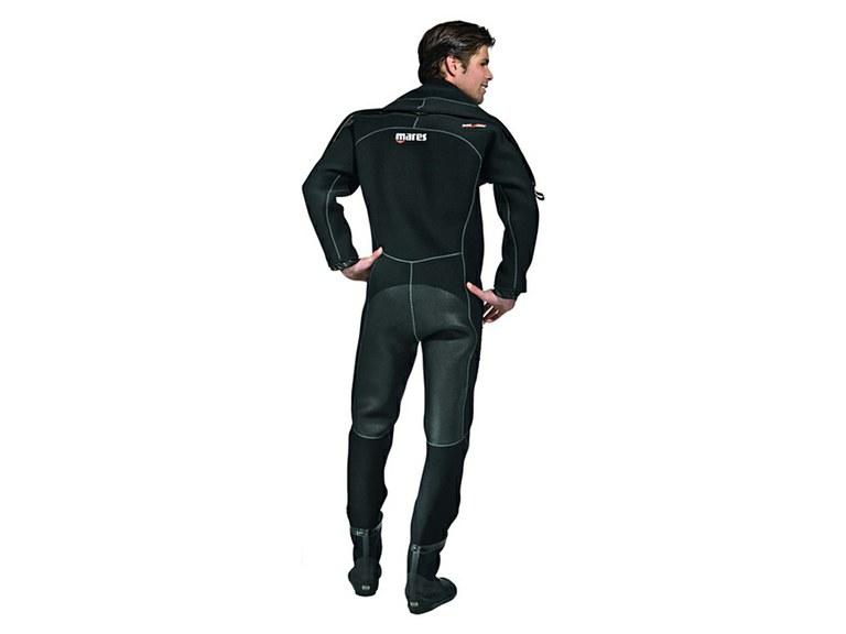 Foto 

Traje seco mares pro fit


