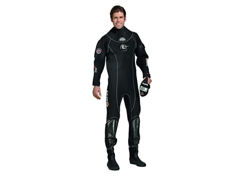 Foto 

Traje seco mares pro fit


