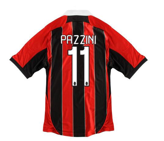 Foto 2012-13 AC Milan Home Shirt (Pazzini 11)