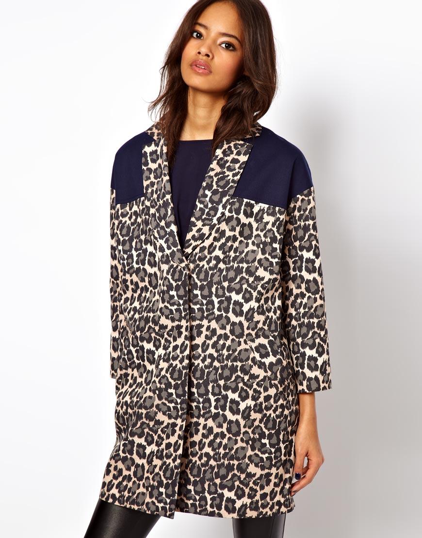 Foto Abrigo colour block con estampado de guepardo de ASOS Multicolor
