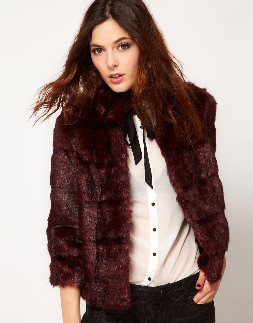 Foto Abrigo de piel sintética Chelsea Girl de River Island Ciruela