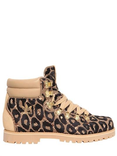 Foto adidas by jeremy scott botas hiking de piel estampado leopardo