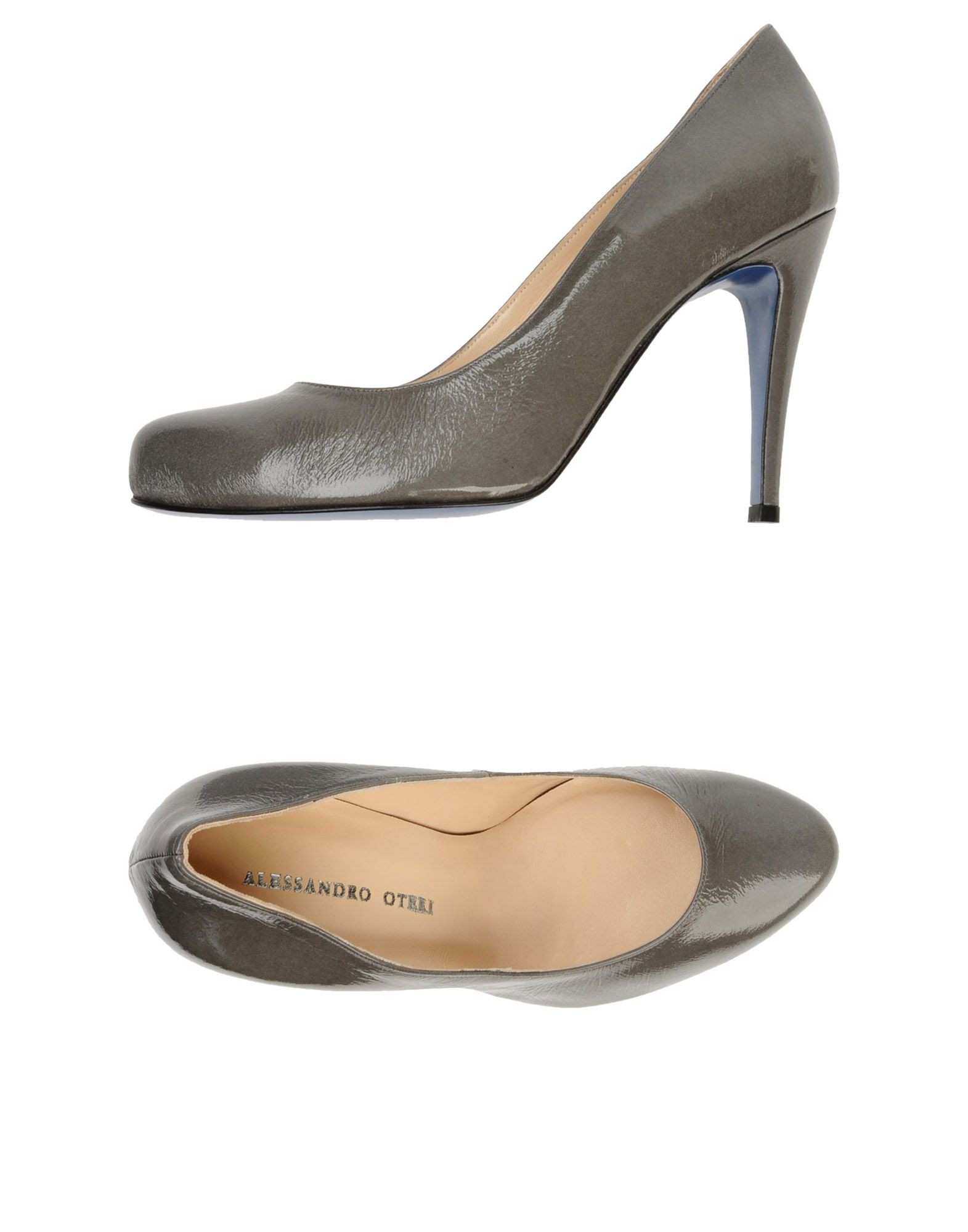 Foto alessandro oteri zapatos de salón
