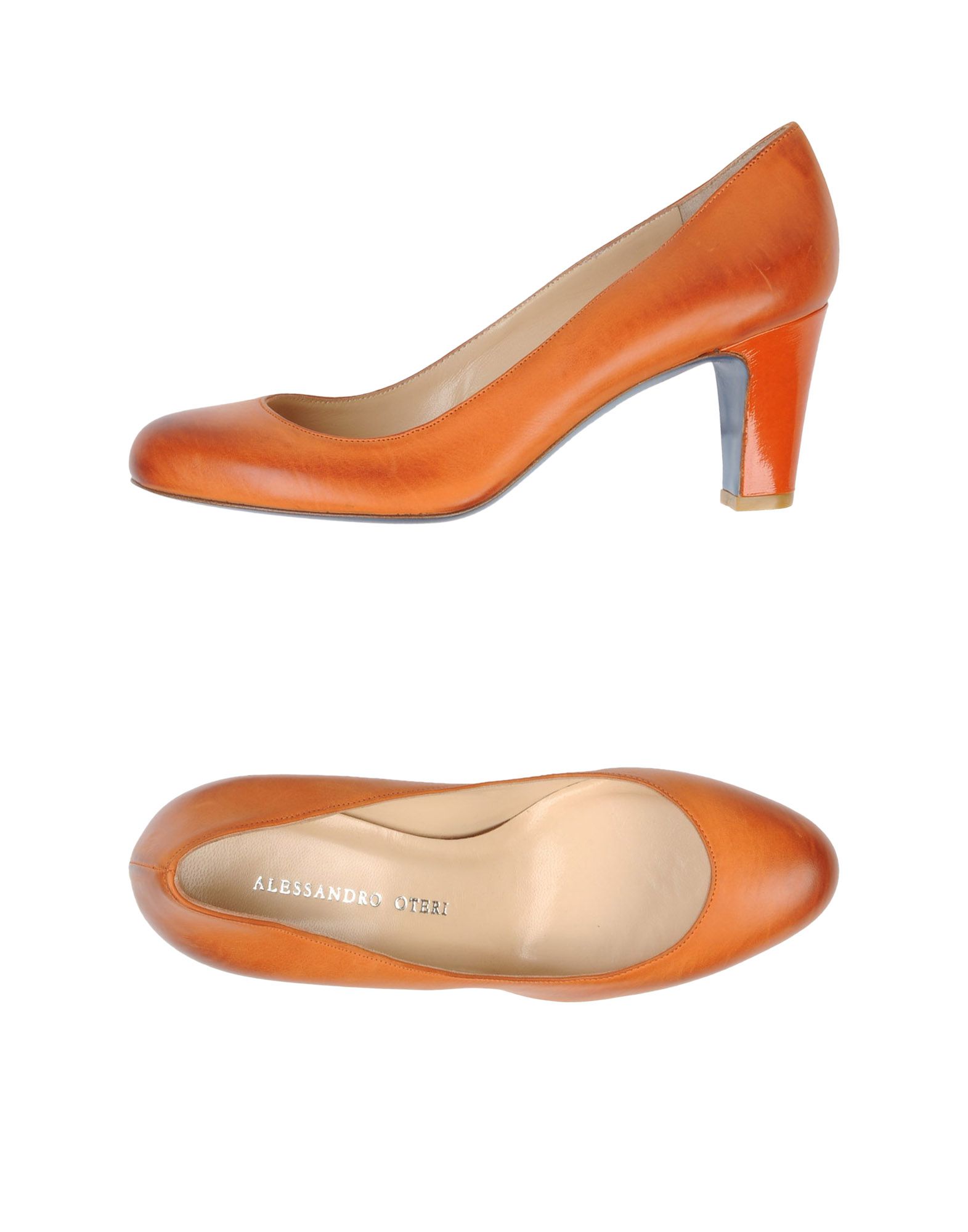 Foto alessandro oteri zapatos de salón
