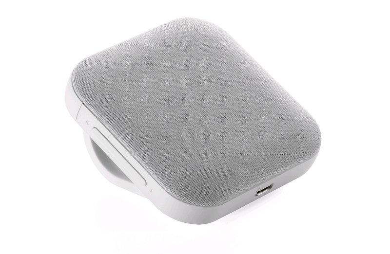 Foto Altavoz Bluetooth con micrófono HTC. (CAR V100)