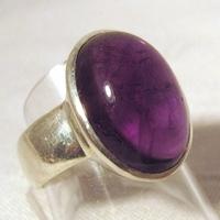 Foto Anillo Amatista von piedra ovalo en plata de ley, tamano 57