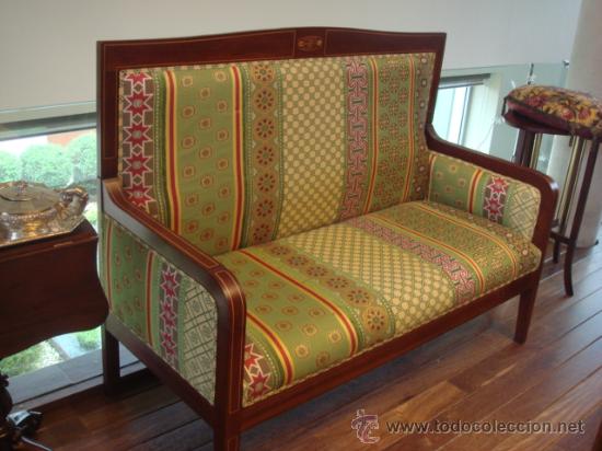 Foto antiguo sofa en madera de caoba y marqueteria de limoncillo