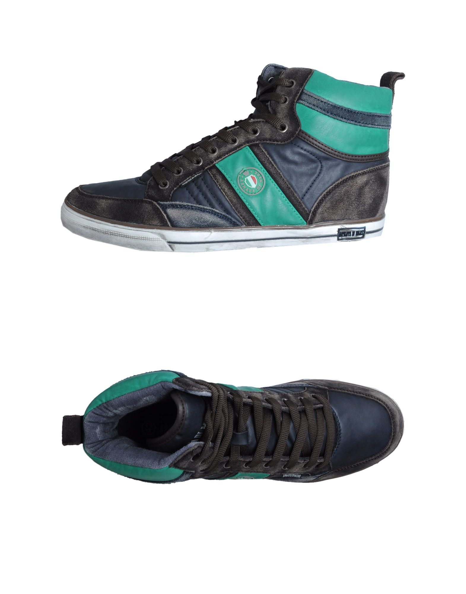 Foto armata di mare sneakers altas
