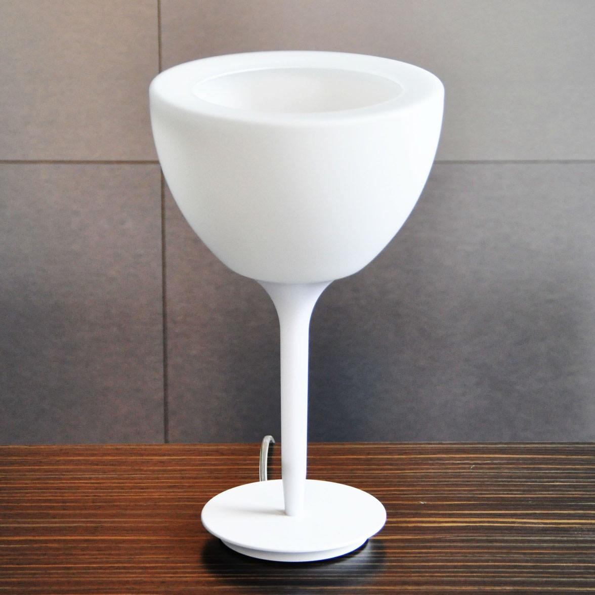 Foto Artemide Castore tavolo calice