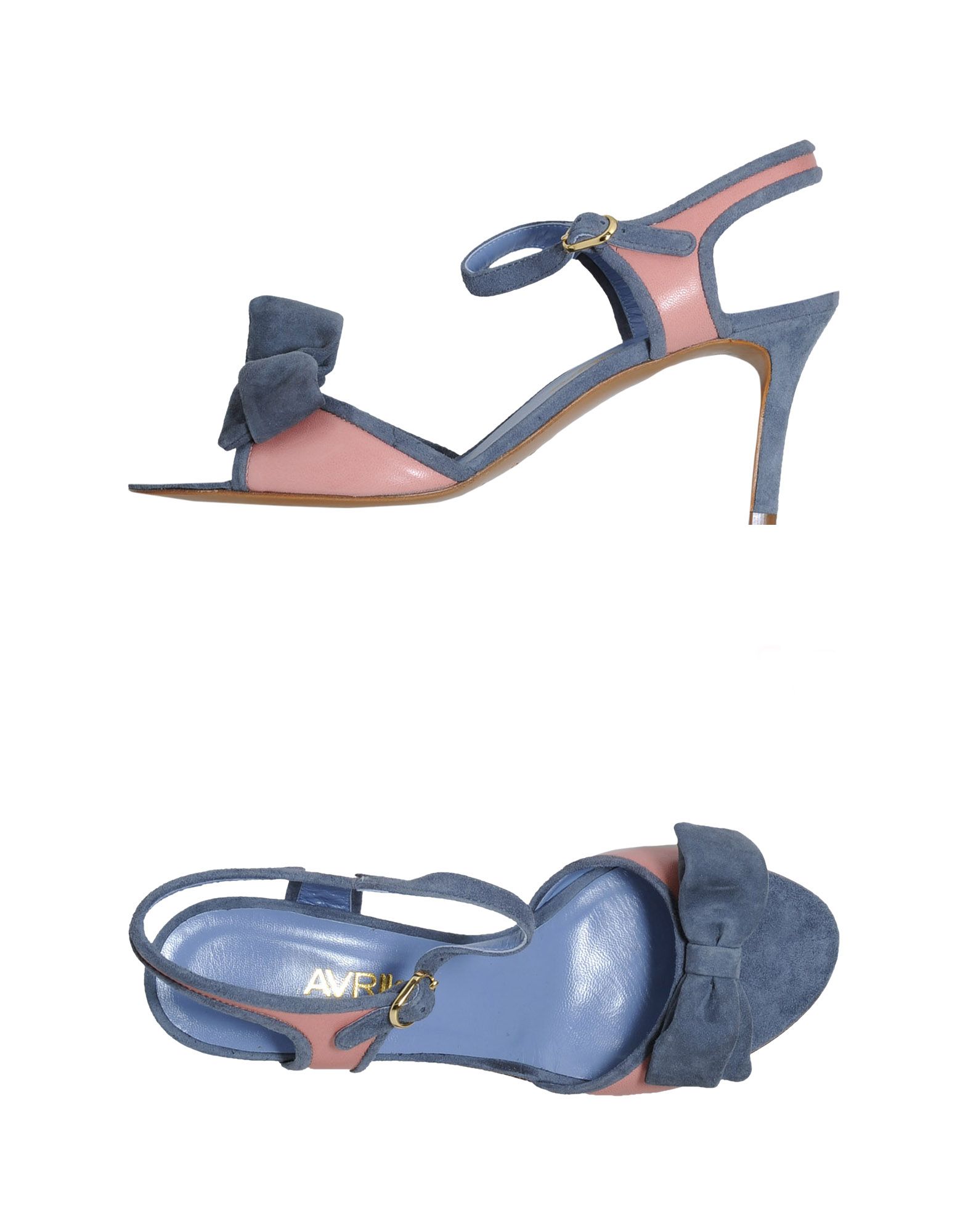 Foto avril gau sandalias de tacón
