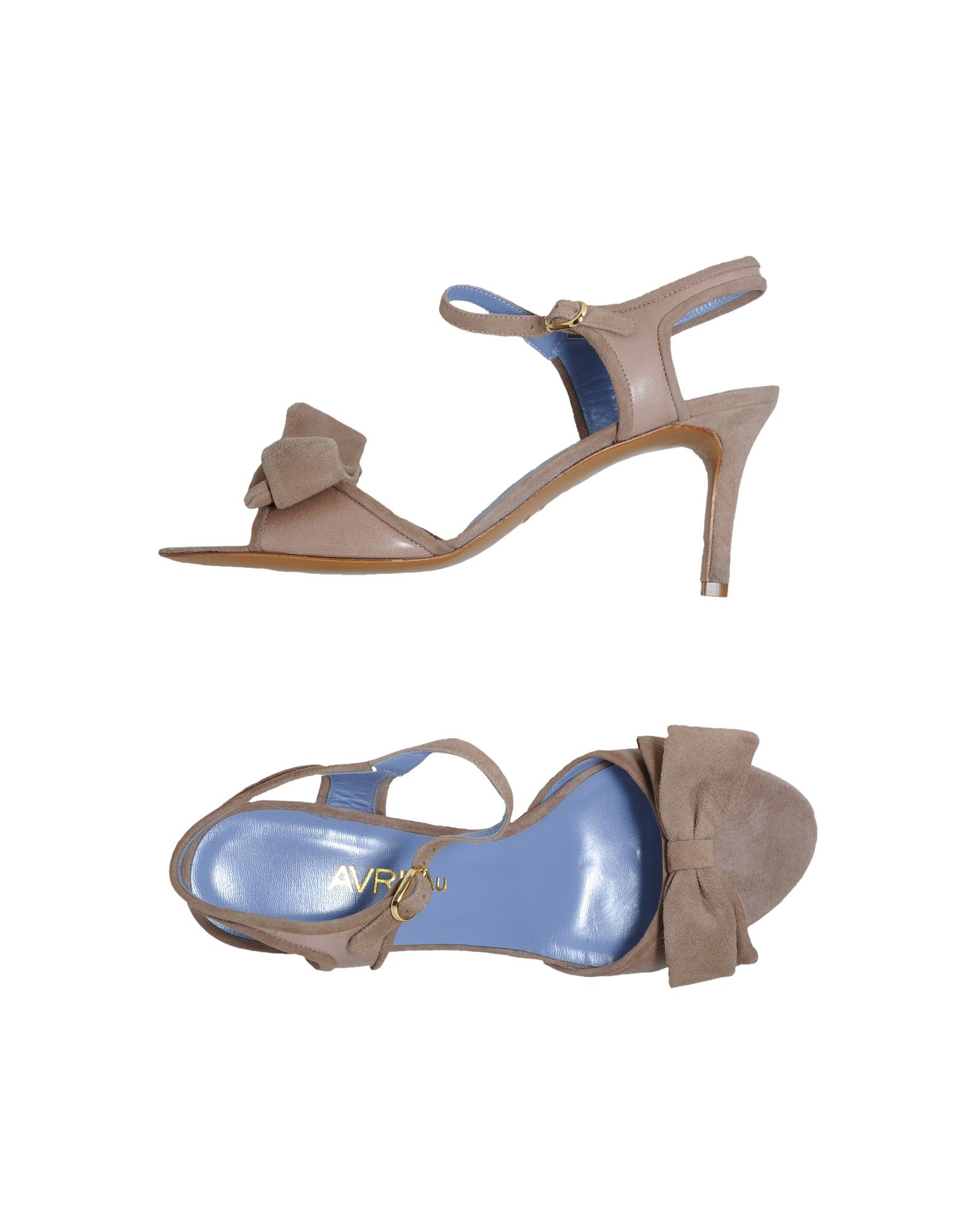 Foto avril gau sandalias de tacón
