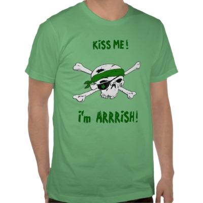 Foto Béseme camiseta del día de St Patrick del pirata