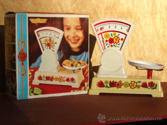 Foto balanza para jugar a las muñecas de molto