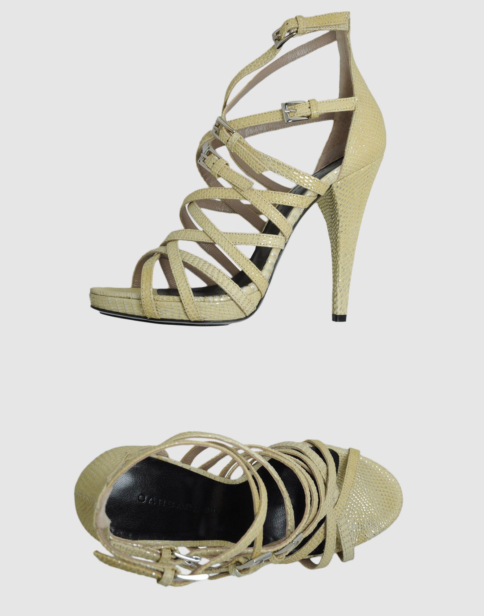 Foto barbara bui sandalias con plataforma
