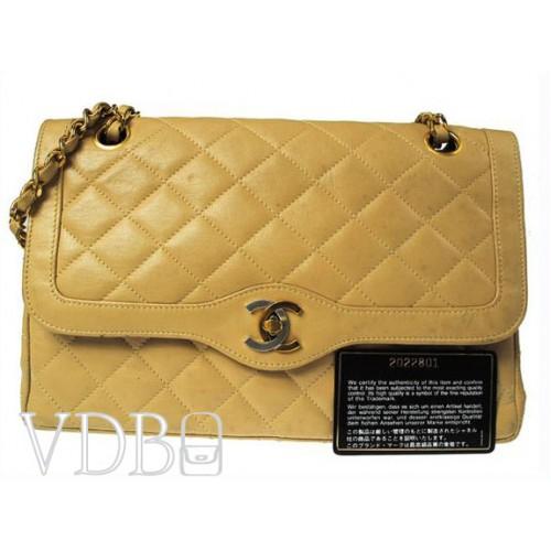 Foto Beige 2Toned Classic Flap Chanel Bag