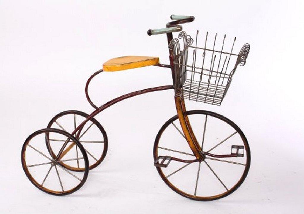 Foto Bicicleta de metal decoración