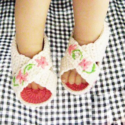Foto Blanco Sandalia beb, zapatos de beb ganchillo