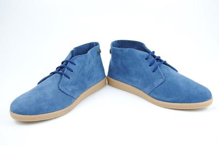 Foto blucher de serraje azul con piso de goma