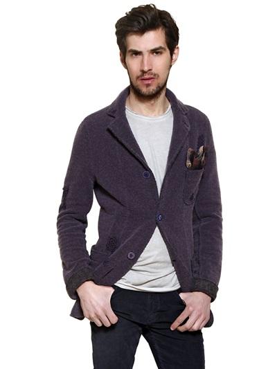 Foto bob chaqueta de lana cocida y jersey bordado