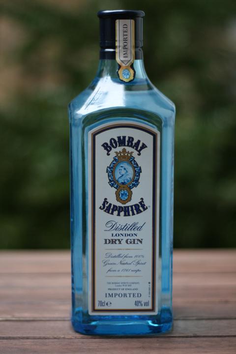 Foto Bombay Sapphire London Dry Gin 0,5 Liter 40%vol. (27.98 EUR/L)