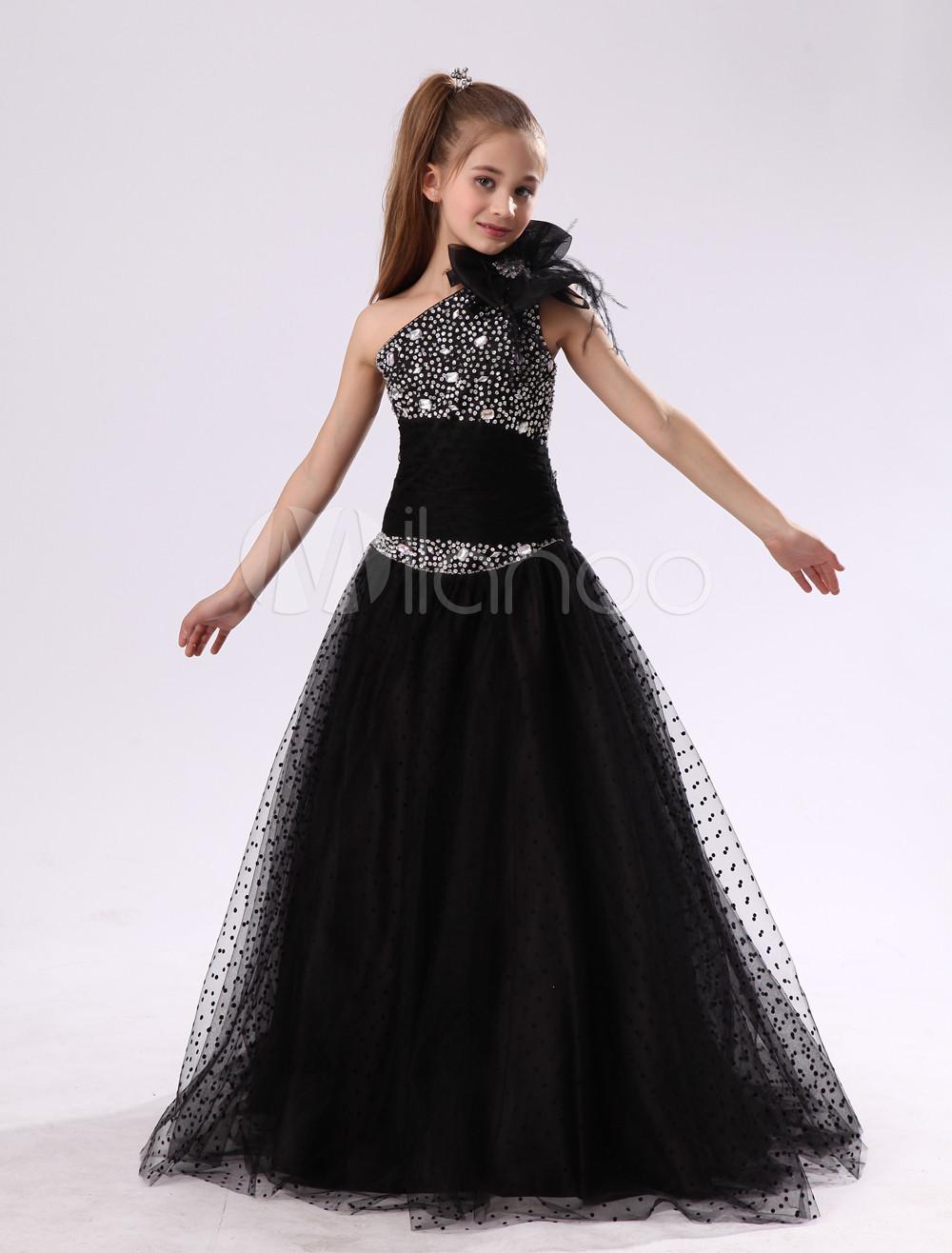 Foto Bonito vestido negro gasa de un solo hombro vestido de flores niña de arco