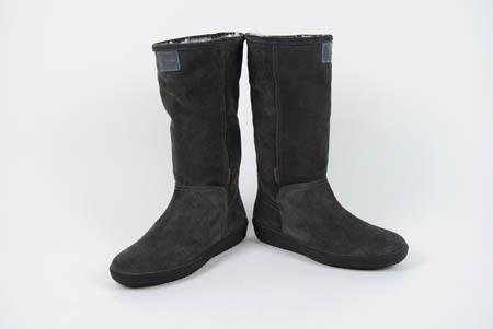Foto bota alta nobuck gris plano