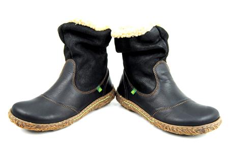 Foto bota con forro interno de piel negro