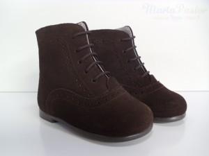 Foto Bota pascuala de serraje marrón