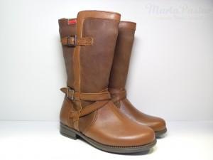 Foto Botas altas color cuero con hebilla