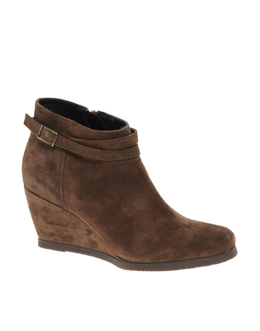 Foto Botines de cuña de Oasis Marrón