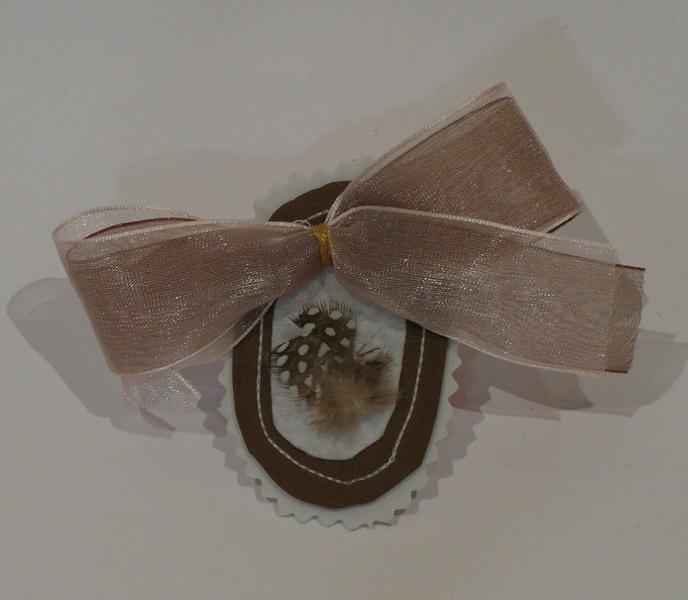 Foto Brooch Cameo Feather Brown