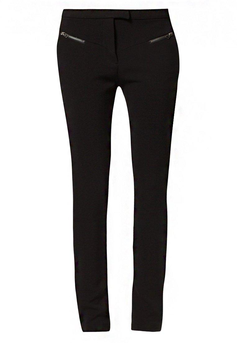 Foto By Zoé GENEVA Pantalón de tela negro