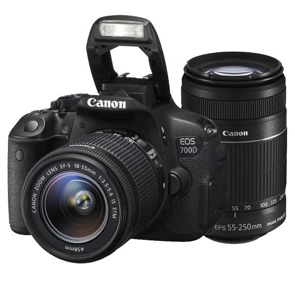 Foto Cámara réflex digital Canon EOS 700D con Objetivos 18-55mm IS STM y 55-250mm IS