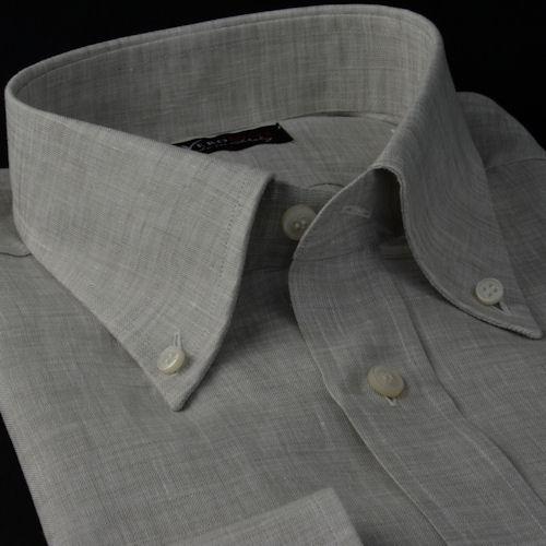 Foto Camisa color liso gris lino tela, cuello estilo button-down, puño limado