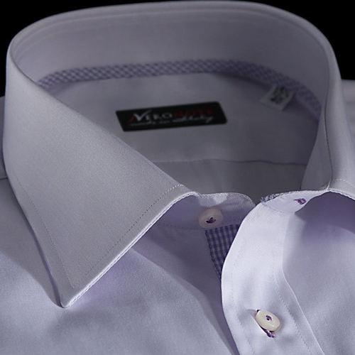 Foto Camisa color liso morado algodón fil-a-fil, cuello estilo italiano bajo, puño doble botón