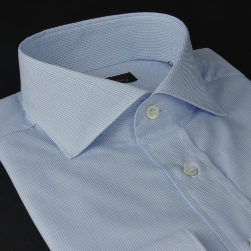 Foto Camisa cuadros azul claro algodón tela, cuello estilo francés de puntas cortas, puño limado