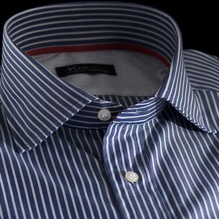 Foto Camisa rayas azul marino algodón fil-a-fil, cuello estilo francés, puño redondo