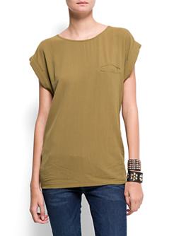 Foto Camiseta Bolsillo Corchetes oliva MANGO