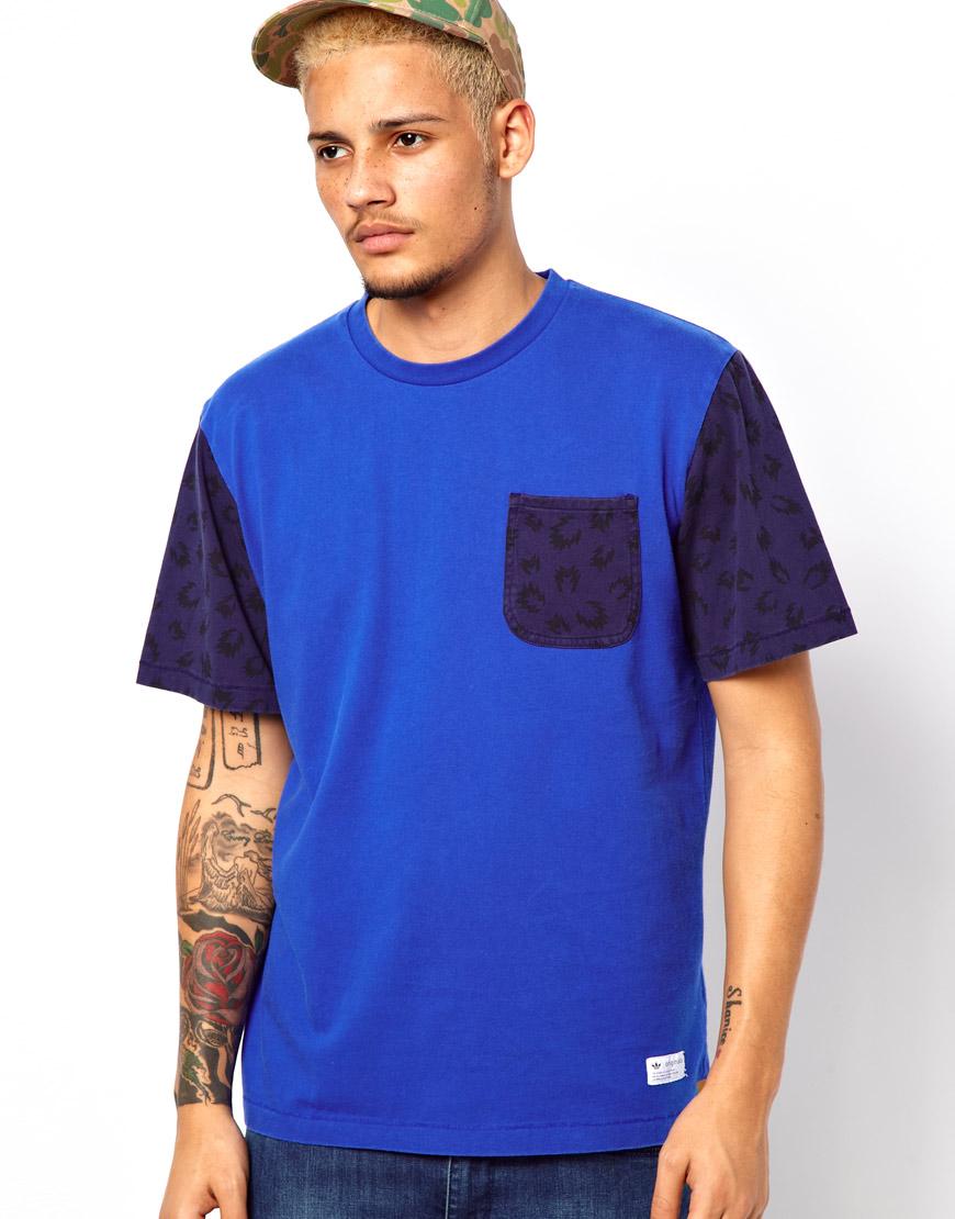 Foto Camiseta con estampado de fútbol estilo años 90 de Adidas Origina...