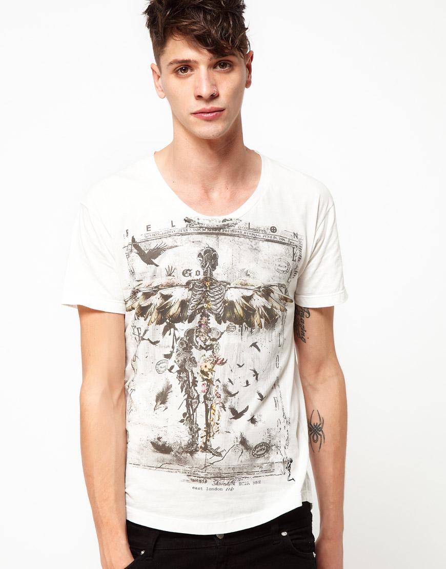 Foto Camiseta de cuello redondo y manga corta con estampado de esqueleto...