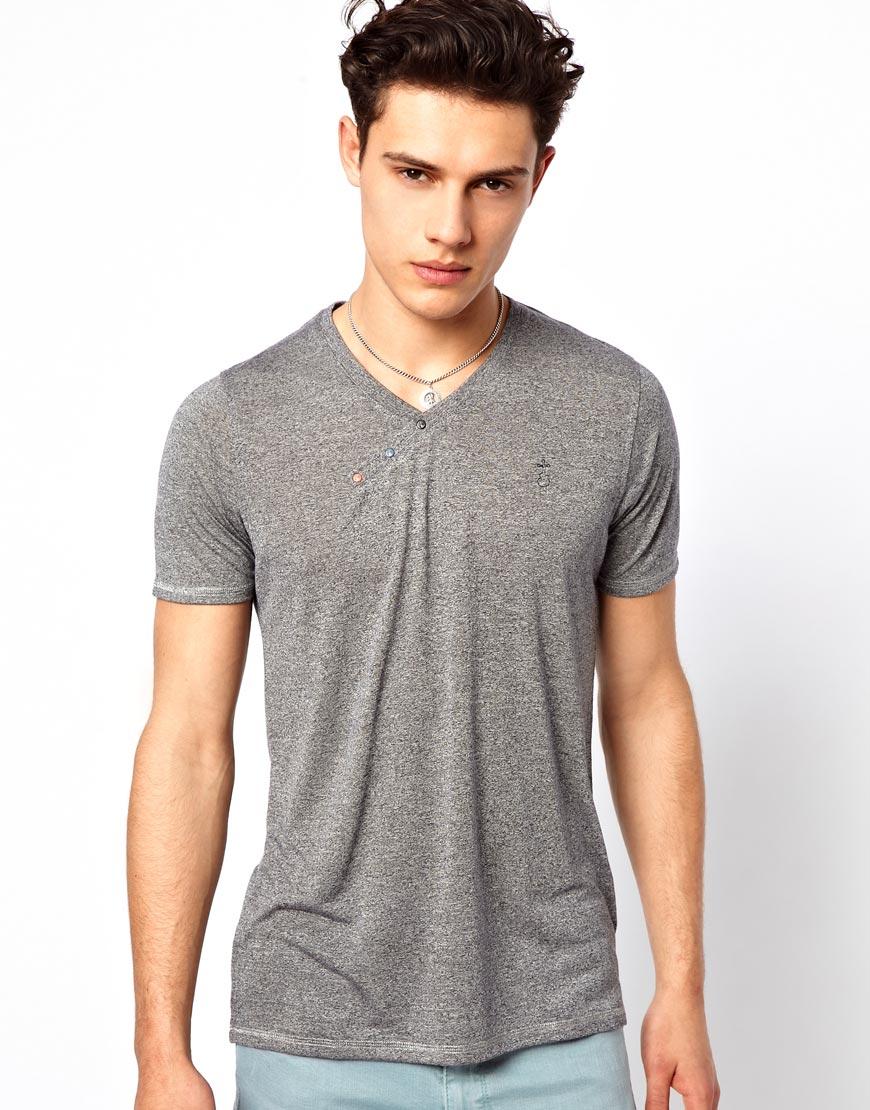 Foto Camiseta Hackney Earl de Elvis Jesus Negro