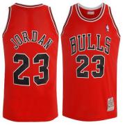 Foto Camiseta Mitchell & Ness Chicago Bulls #23 Michael Jordan 1997-98 Authentic Road