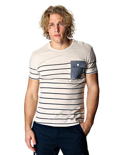 Foto Camiseta Voi Jeans