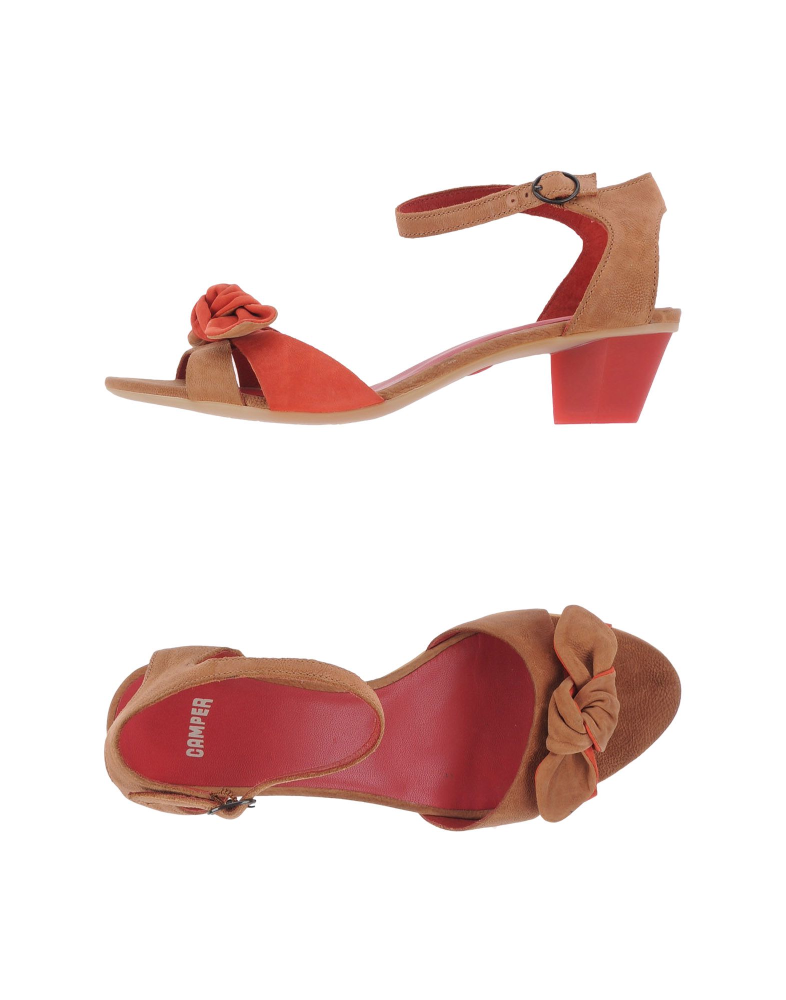 Foto camper sandalias de tacón
