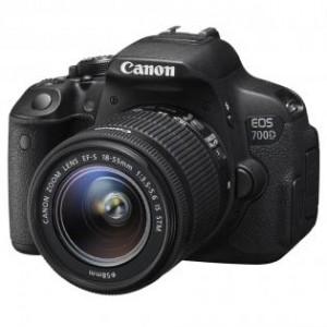 Foto CANON EOS 700D + EF-S18-55 IS STM